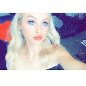 Meet your Posher, Kayla